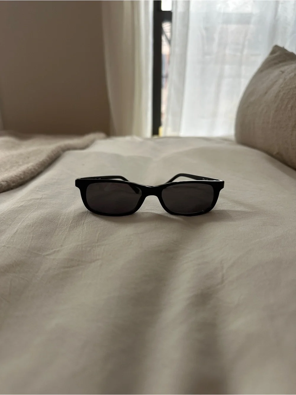 LEXXOLA SUKI BLACK/ONYX SUNGLASSES